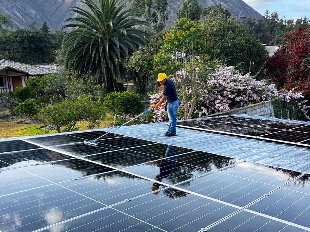 Mantenimiento-Panel-Solar
